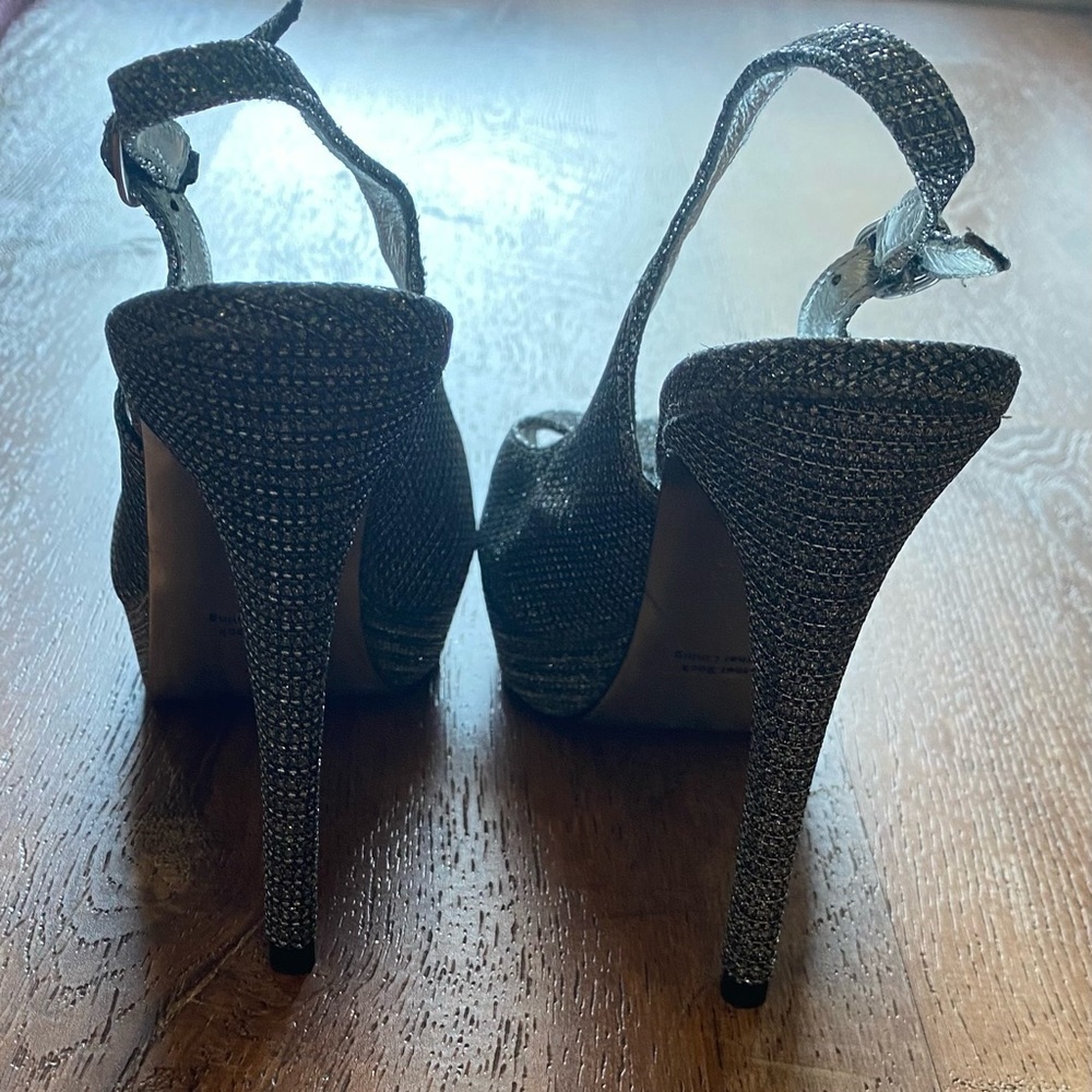 Adrianna Papell RITA Metallic Peep-Toe Sling-Back  Platform. Gently worn. - Picture 3 of 5